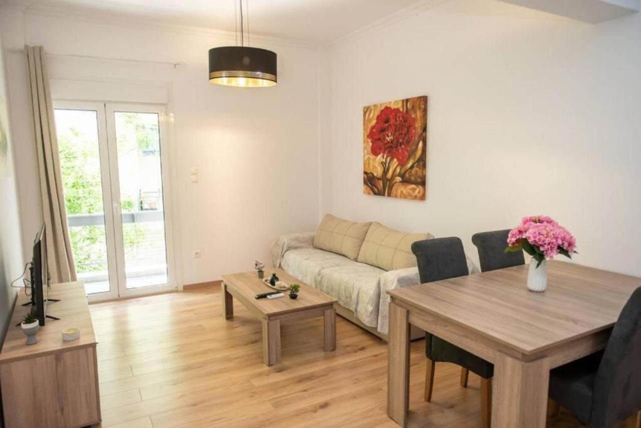 Renovated Spacious Flat 7Min To Subway Station- Афіни Екстер'єр фото