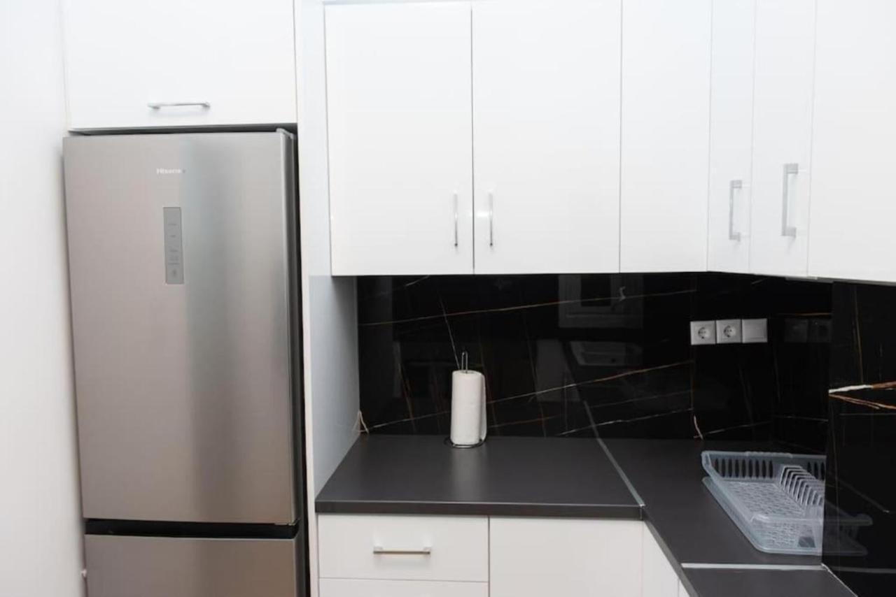 Renovated Spacious Flat 7Min To Subway Station- Афіни Екстер'єр фото